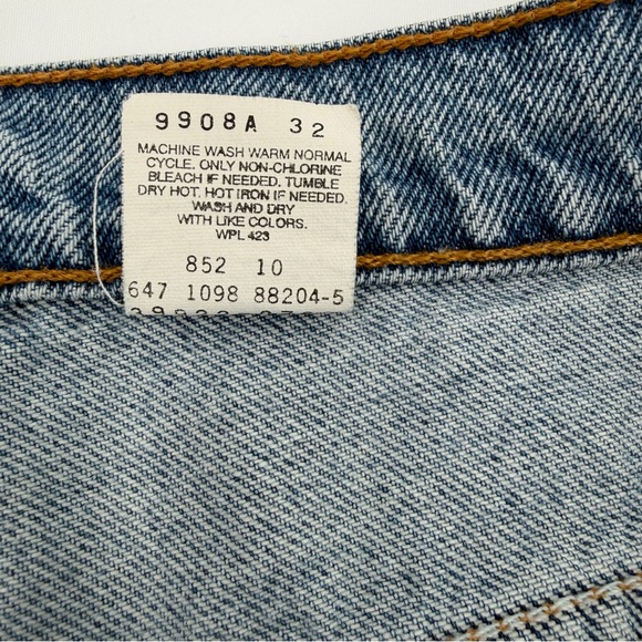 Levi's Light Wash Baggy Jorts Size 20 - Picture 5 of 8